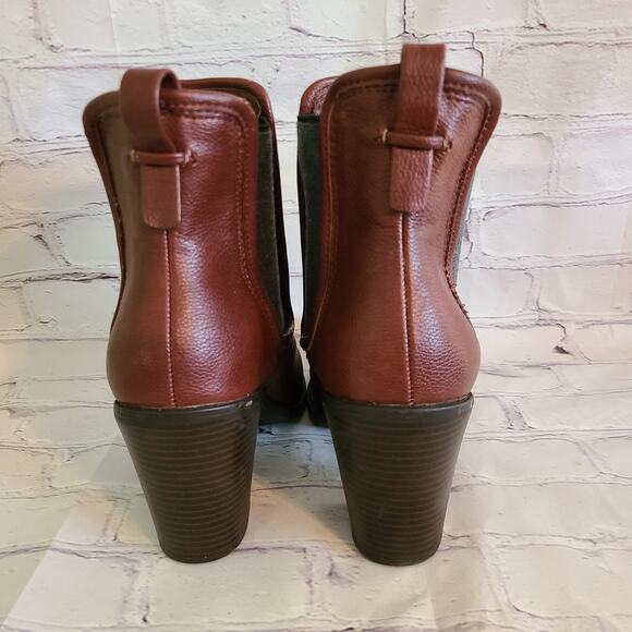 Women's Classic Merona Charli Ankle Boots, Brown Stretch Slip-On, Size 8.5 - Picture 4 of 7